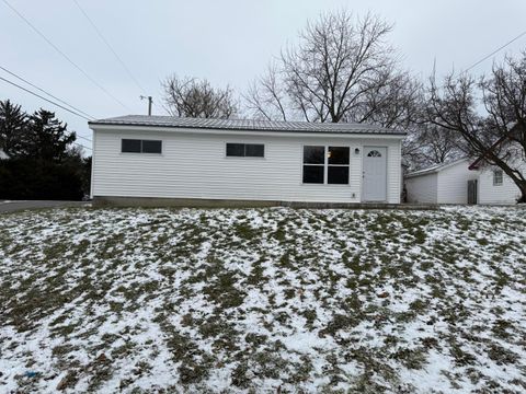 Photo of 108 N High Street, Leesburg, OH 45135 (MLS # 226002195)