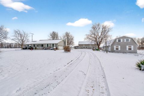 Photo of 3801 Decliff Big Island Road, Marion, OH 43302 (MLS # 225043869)