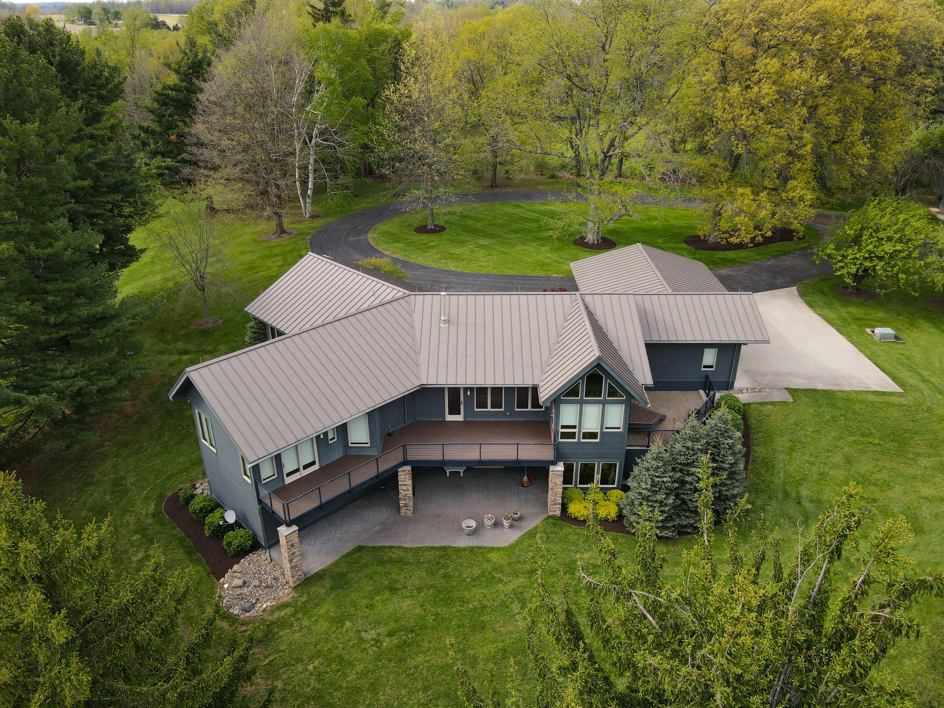 1085 Pleasant Valley Road
