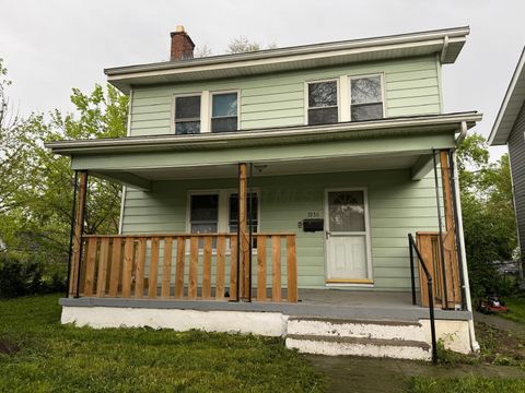 Photo of 1936 Floral Avenue, Columbus, OH 43223 (MLS # 225020222)