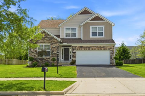 Photo of 304 Glen Crossing Drive, Etna, OH 43062 (MLS # 226014510)