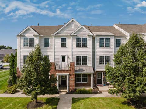 Photo of 5992 Woodshire Drive 102 #102, Westerville, OH 43081 (MLS # 226032676)