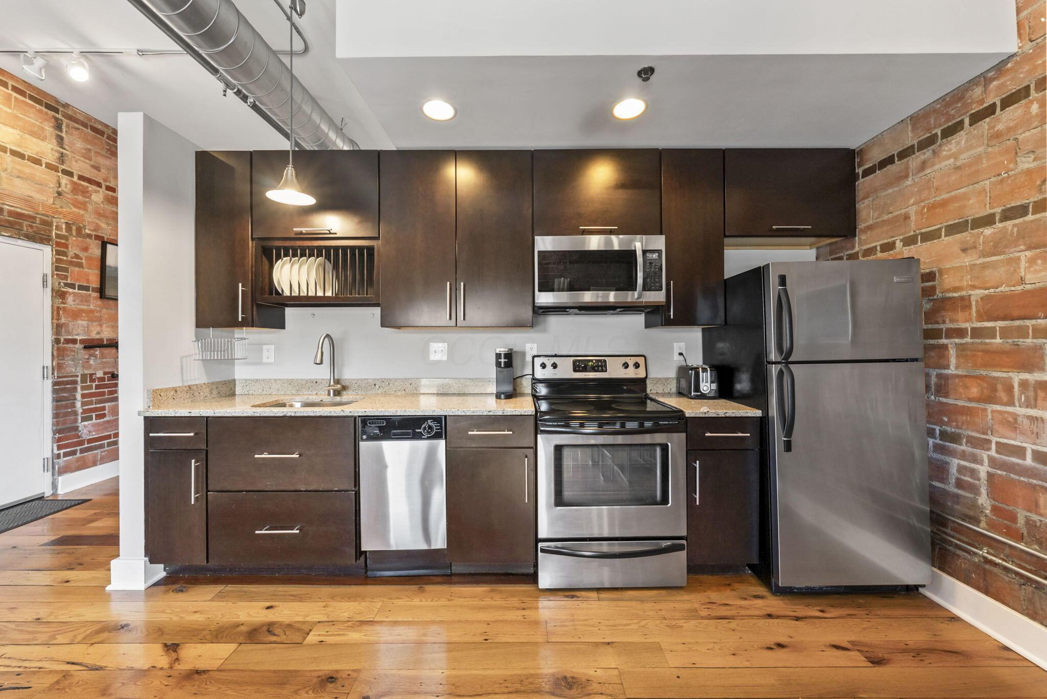 221 N Front Street 602