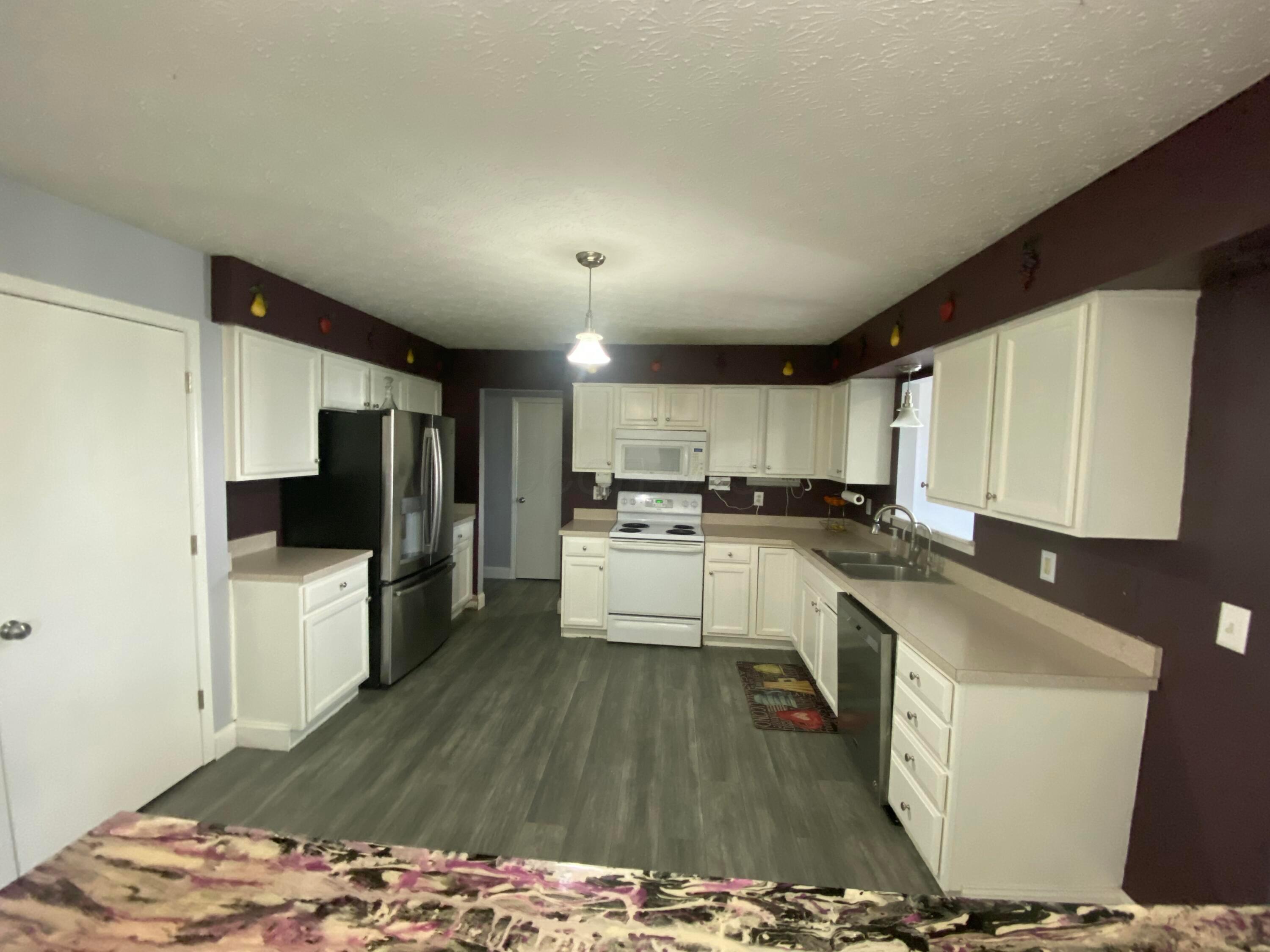 255 Lofton Circle, Delaware, Ohio image 5