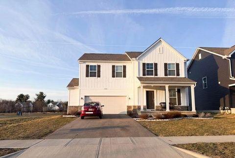 Photo of 7844 Oldham Drive, Reynoldsburg, OH 43068 (MLS # 226005251)