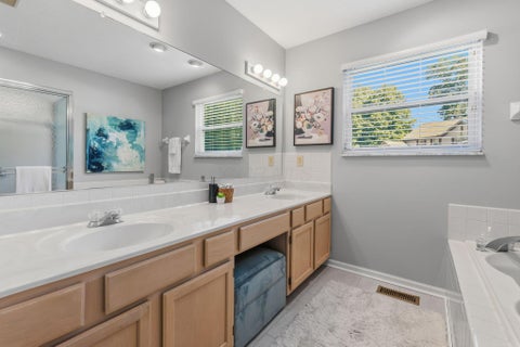 Tiny photo for 3992 Silverglade Court, Columbus, OH 43230 (MLS # 226034478)