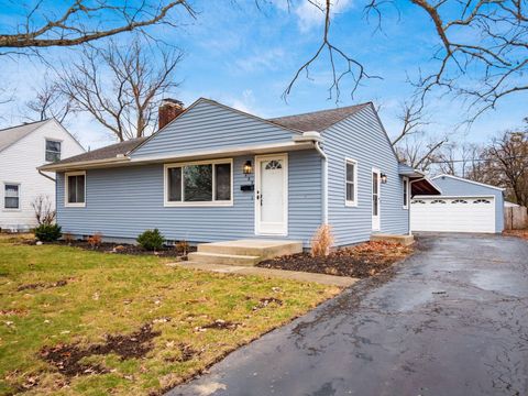Photo of 2480 Shrewsbury Road, Columbus, OH 43221 (MLS # 226001598)