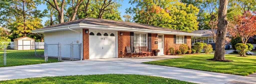 Photo of 552 Fairholme Road, Gahanna, OH 43230 (MLS # 226040501)