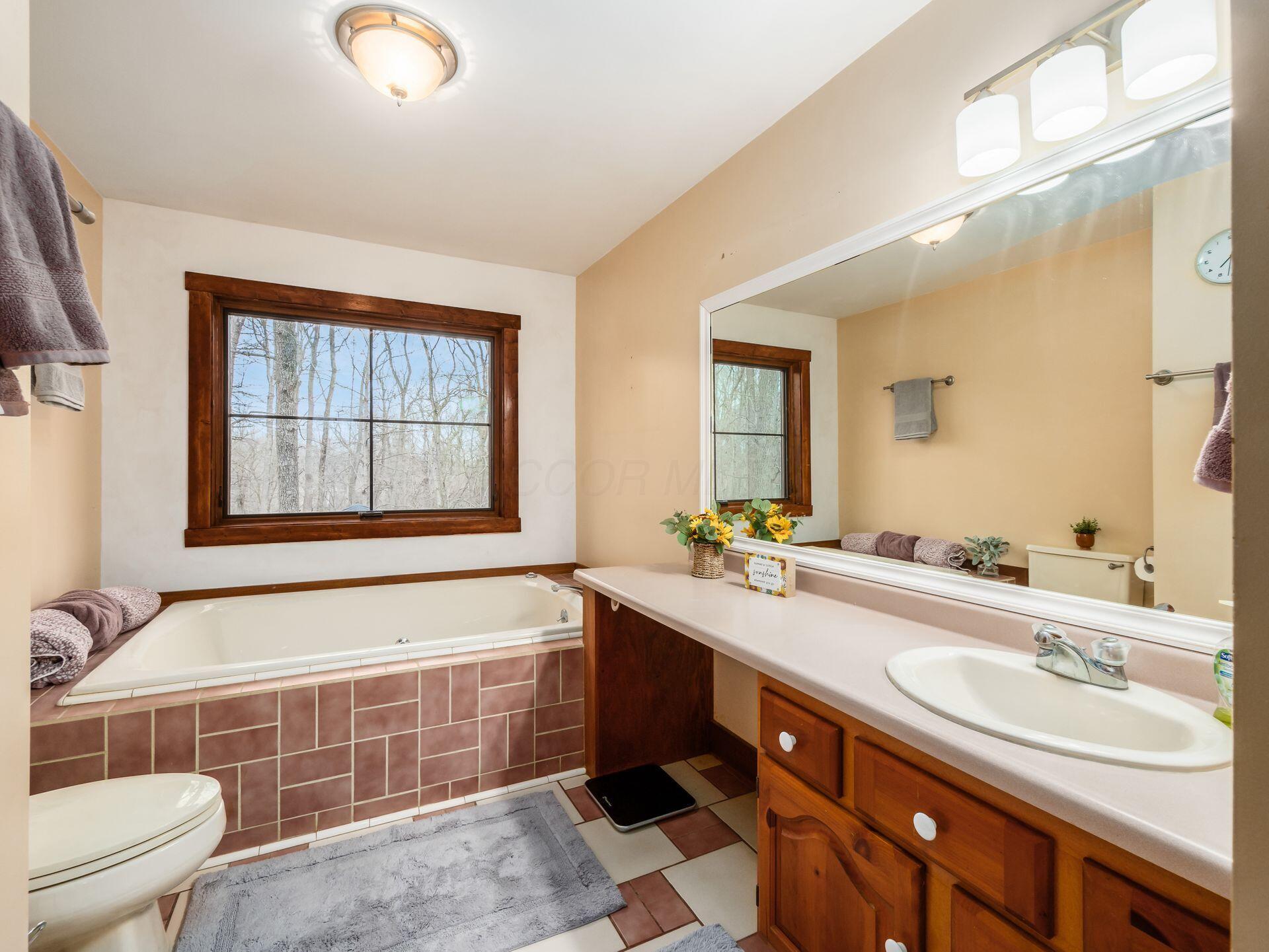767 London Groveport Road, Lockbourne, Ohio image 36