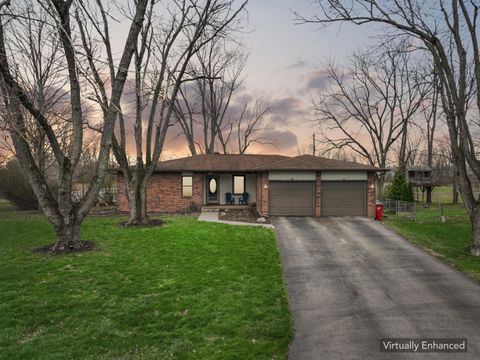 Photo of 1381 Brentfield Place, Columbus, OH 43228 (MLS # 226009291)