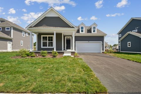 Photo of 207 Isleta Drive, Pataskala, OH 43062 (MLS # 225010798)