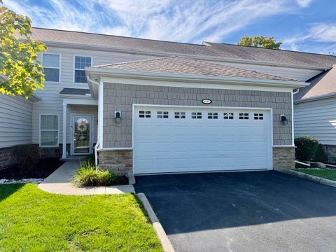 Photo of 6293 Albany Bend Drive 6293 #6293, Westerville, OH 43081 (MLS # 226039265)