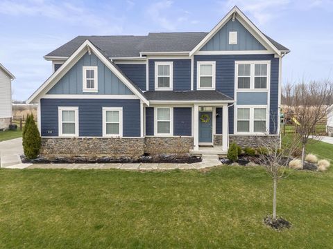 Photo of 3780 Aviary Loop, Hilliard, OH 43026 (MLS # 226007991)