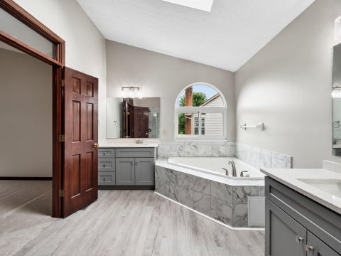 Tiny photo for 5692 Westbriar Court, Hilliard, OH 43026 (MLS # 226030798)