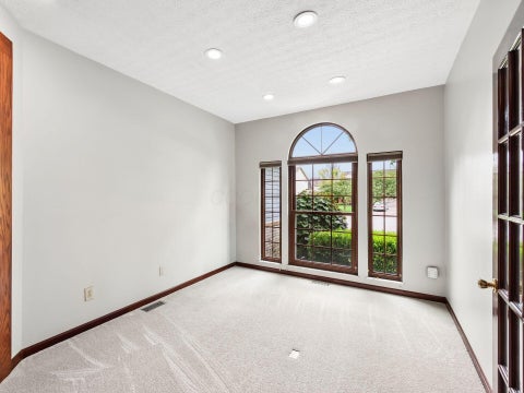 Tiny photo for 5692 Westbriar Court, Hilliard, OH 43026 (MLS # 226030798)
