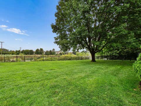 Tiny photo for 5692 Westbriar Court, Hilliard, OH 43026 (MLS # 226030798)