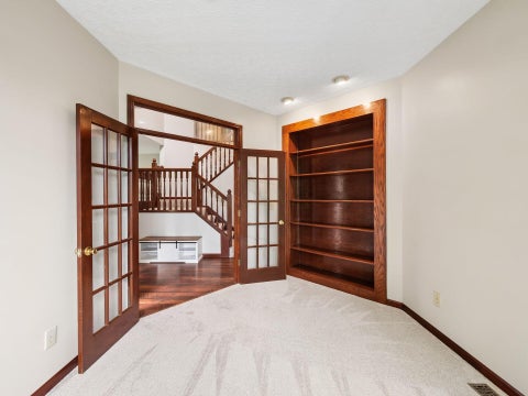 Tiny photo for 5692 Westbriar Court, Hilliard, OH 43026 (MLS # 226030798)