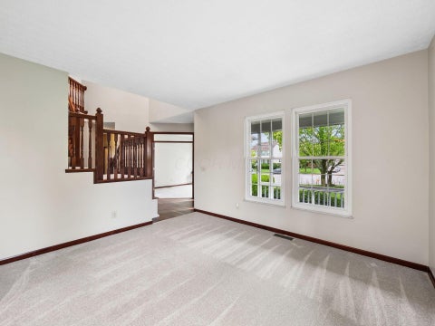 Tiny photo for 5692 Westbriar Court, Hilliard, OH 43026 (MLS # 226030798)