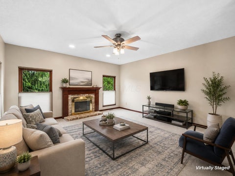 Tiny photo for 5692 Westbriar Court, Hilliard, OH 43026 (MLS # 226030798)