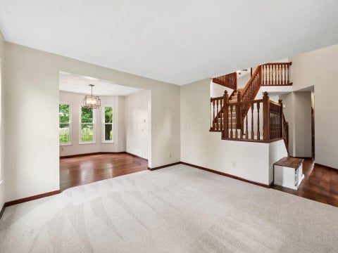 Tiny photo for 5692 Westbriar Court, Hilliard, OH 43026 (MLS # 226030798)