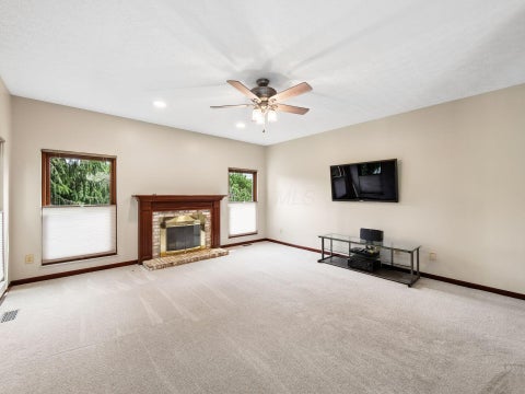 Tiny photo for 5692 Westbriar Court, Hilliard, OH 43026 (MLS # 226030798)