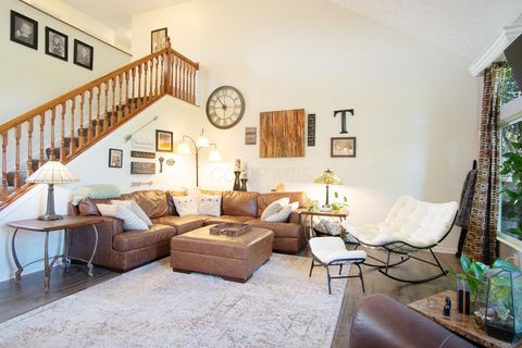 Photo of 7707 Glenmore Drive, Powell, OH 43065 (MLS # 226004352)