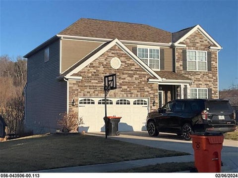 Photo of 235 Crimson Drive, Newark, OH 43055 (MLS # 226028701)