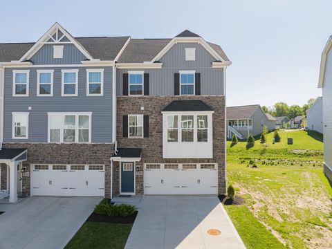 Photo of 216 Via Veneto, Delaware, OH 43015 (MLS # 226016126)