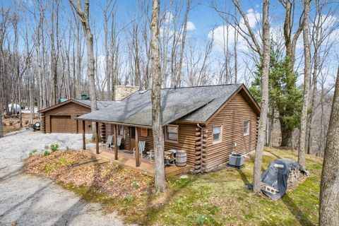 Tiny photo for 1060 Fox Lane, Sugar Grove, OH 43155 (MLS # 225037371)