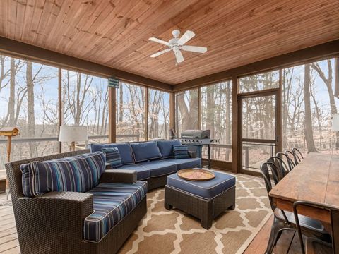Tiny photo for 1060 Fox Lane, Sugar Grove, OH 43155 (MLS # 225037371)