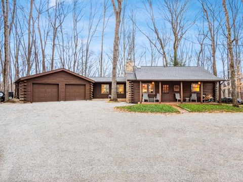 Photo of 1060 Fox Lane, Sugar Grove, OH 43155 (MLS # 225037371)