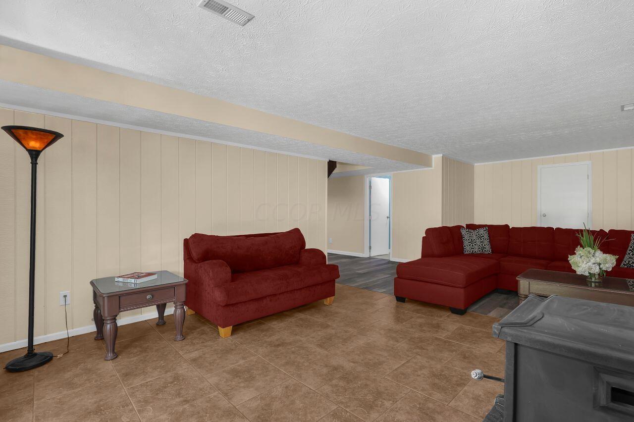 1060 S Watkins Road, Alexandria, Ohio image 33