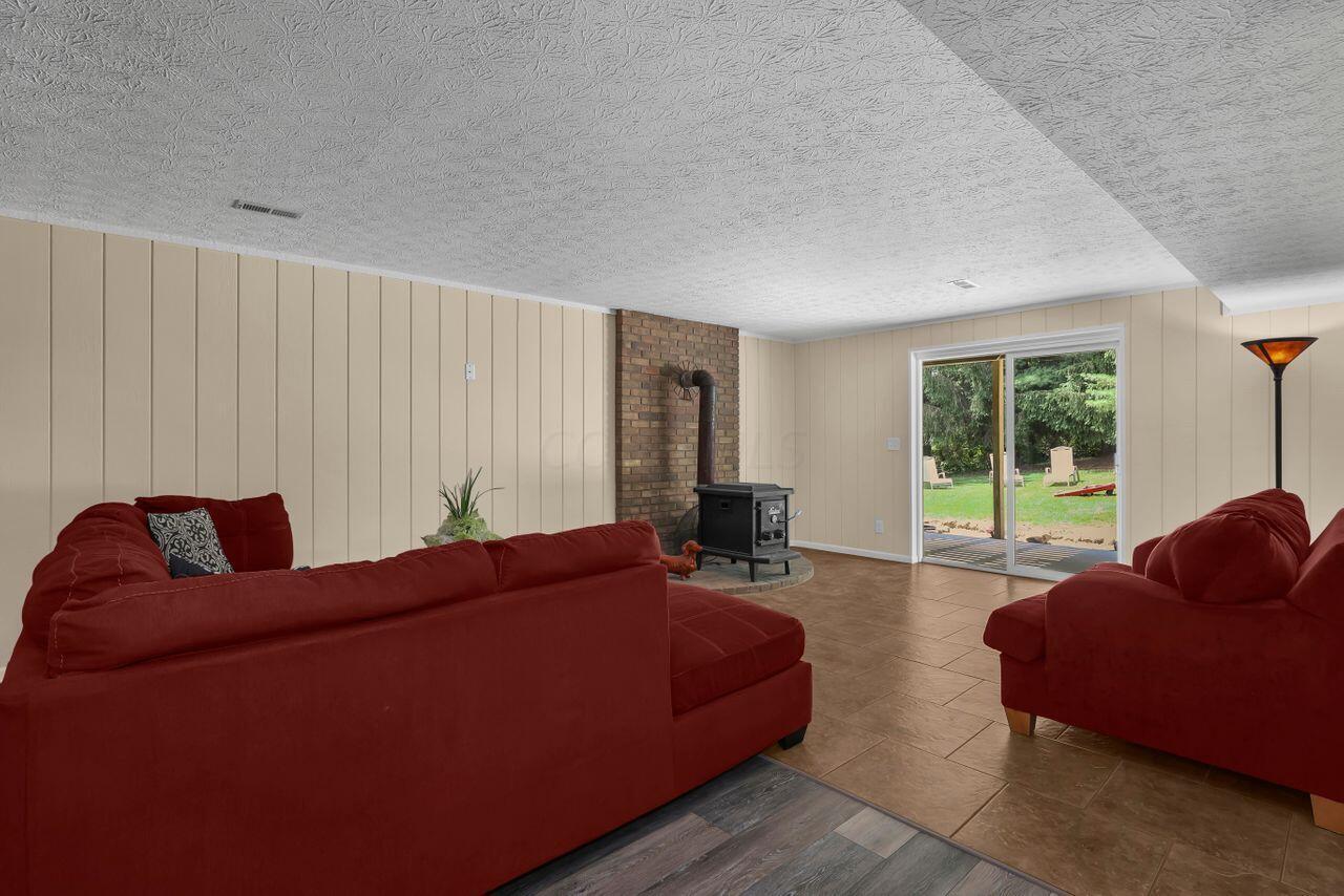 1060 S Watkins Road, Alexandria, Ohio image 32