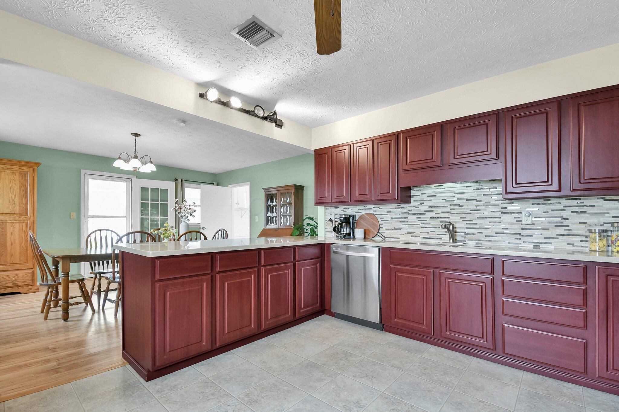 130 Northview Drive, Johnstown, Ohio image 7