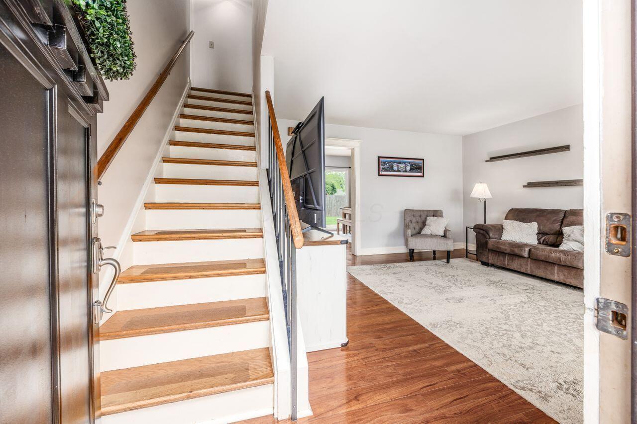 5392 Grandon Drive, Hilliard, Ohio image 3