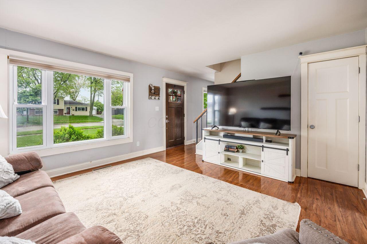 5392 Grandon Drive, Hilliard, Ohio image 4