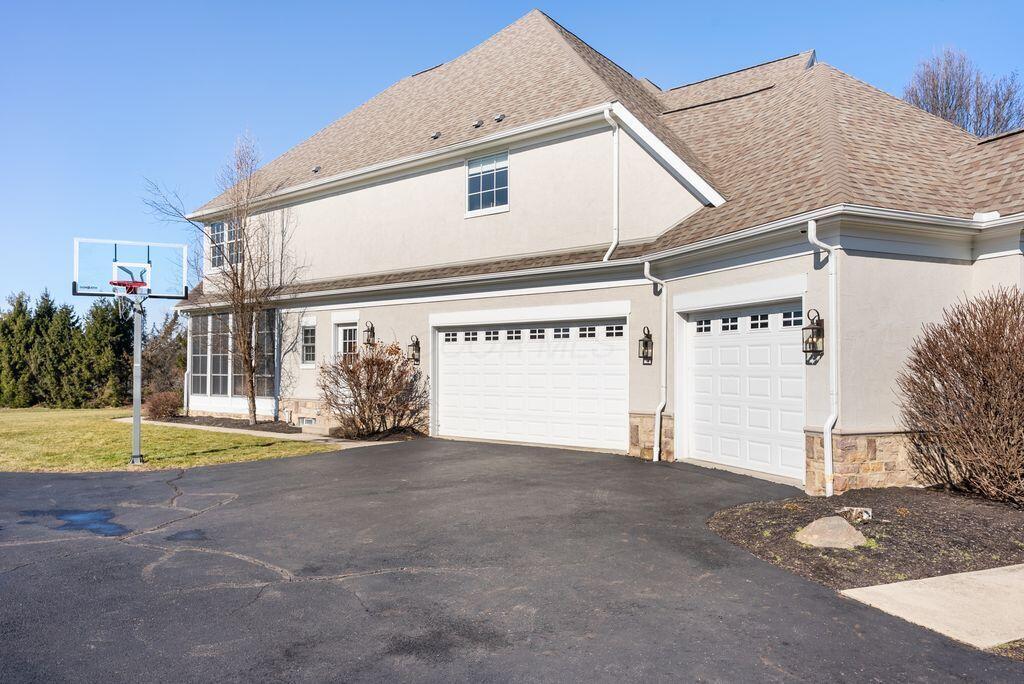 5431 Rosalind Boulevard