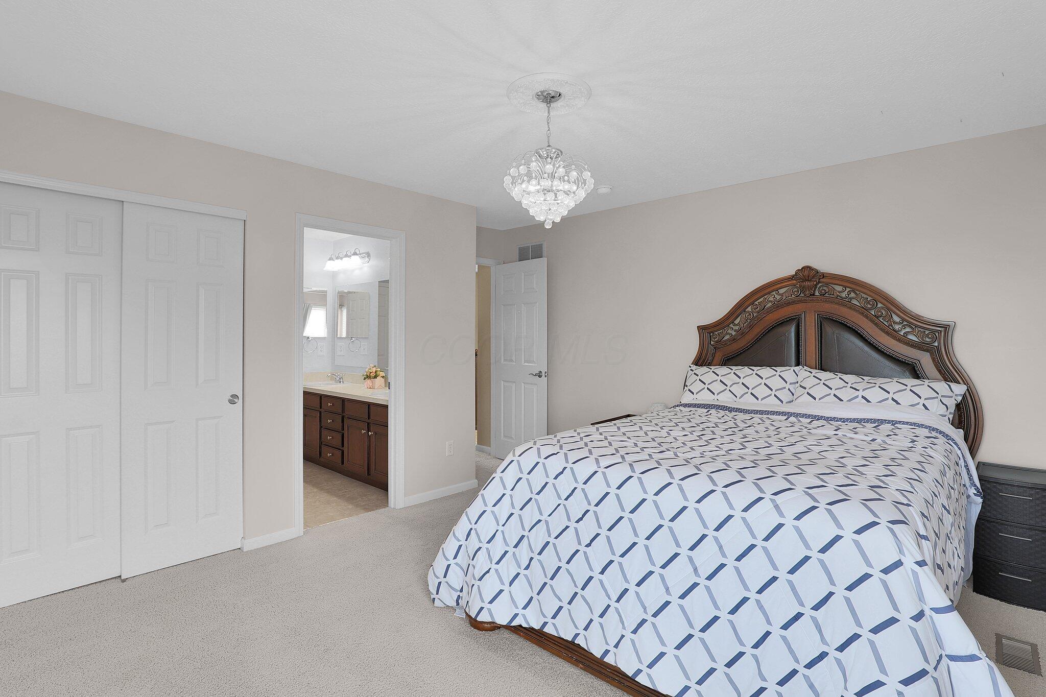 2221 Orangelake Drive, Lewis Center, Ohio image 41