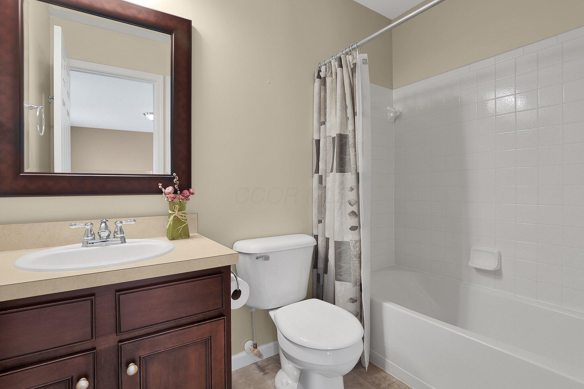 2221 Orangelake Drive, Lewis Center, Ohio image 40