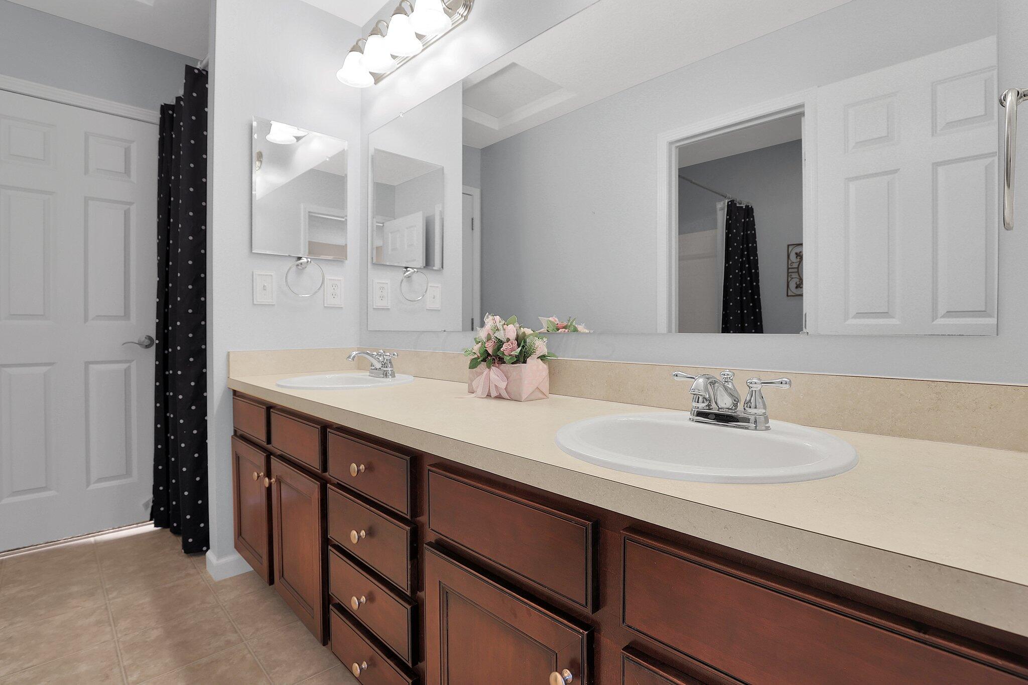 2221 Orangelake Drive, Lewis Center, Ohio image 43