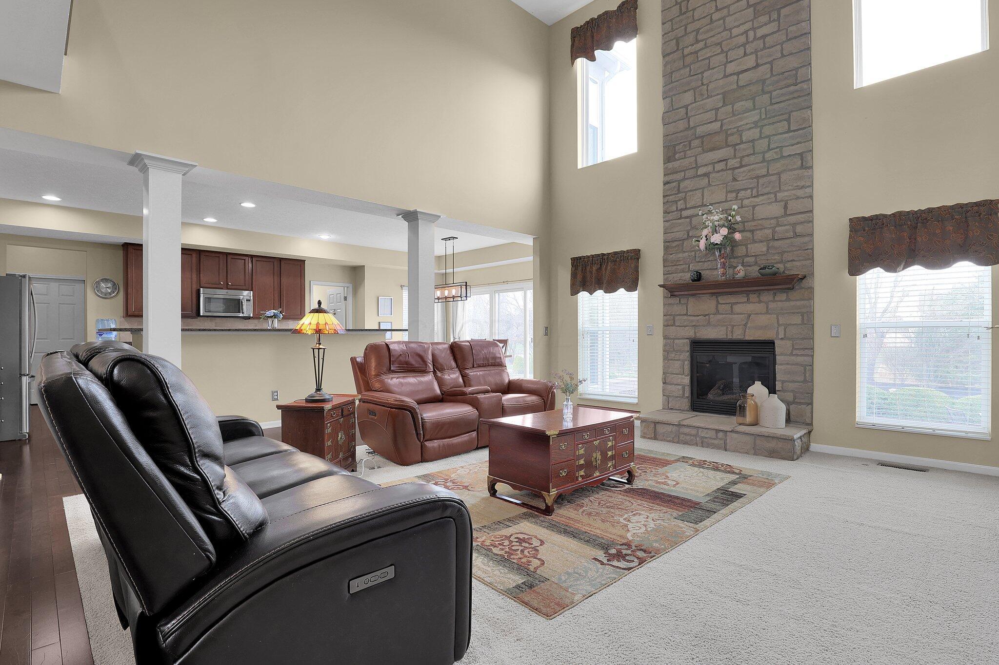 2221 Orangelake Drive, Lewis Center, Ohio image 5