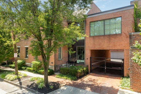 Photo of 629 S Grant Avenue, Columbus, OH 43206 (MLS # 226029974)