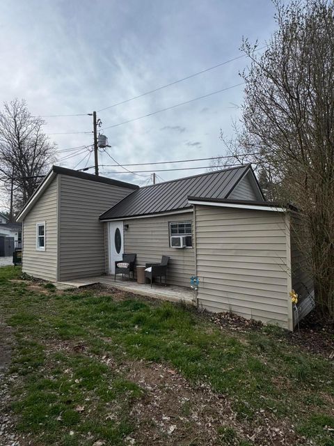 Homes For Sale - 114 W 6th Street<br/> Lancaster, OH 43130