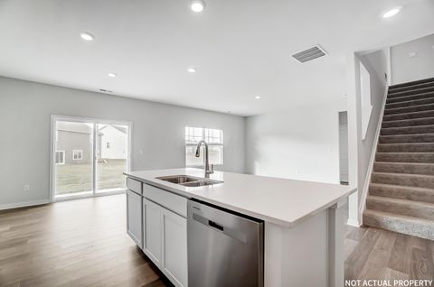 Tiny photo for 5742 Orchard Lakes Trail Drive, Canal Winchester, OH 43110 (MLS # 225045252)