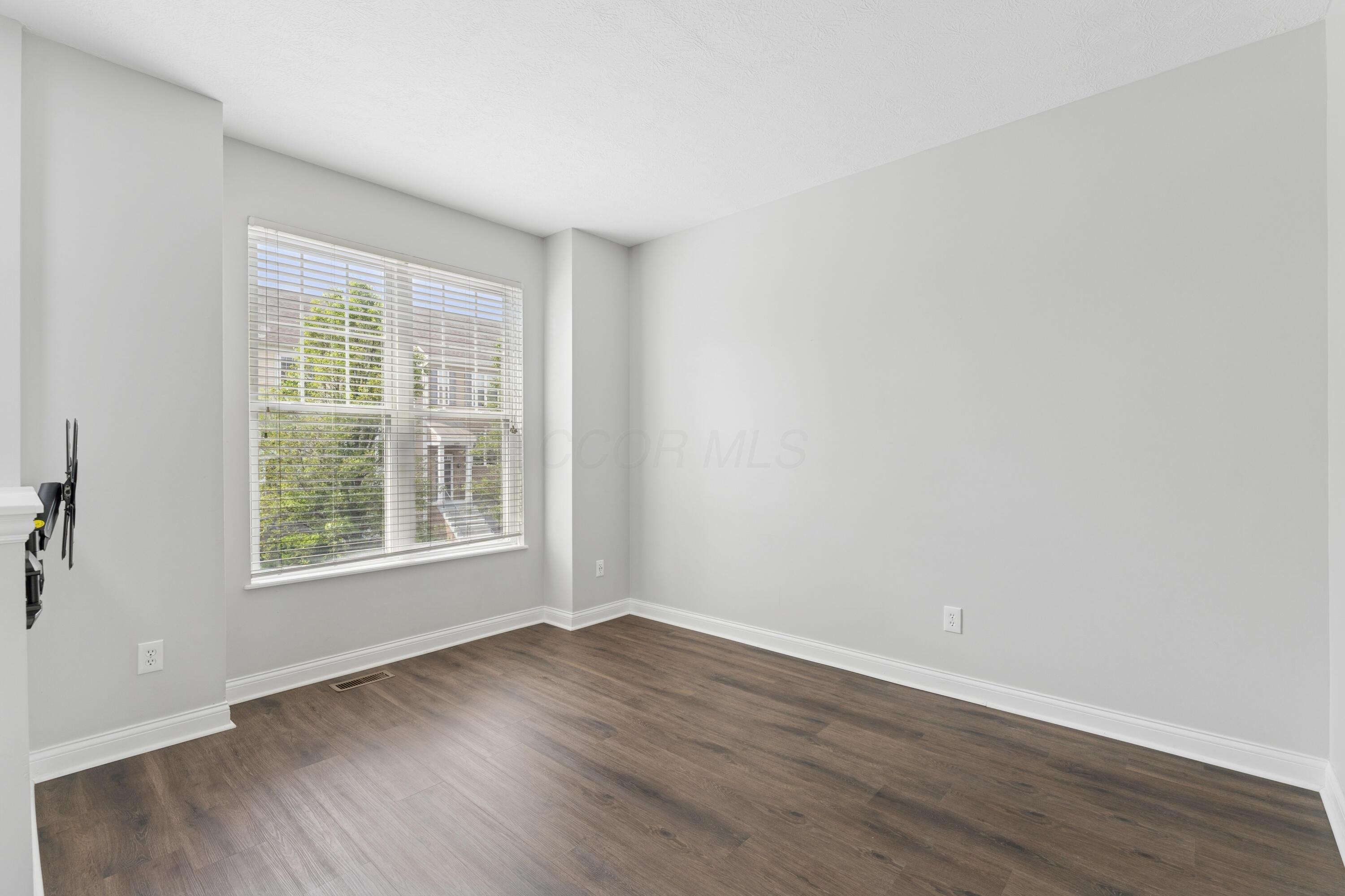4136 Cambron Drive, Columbus, Ohio image 10