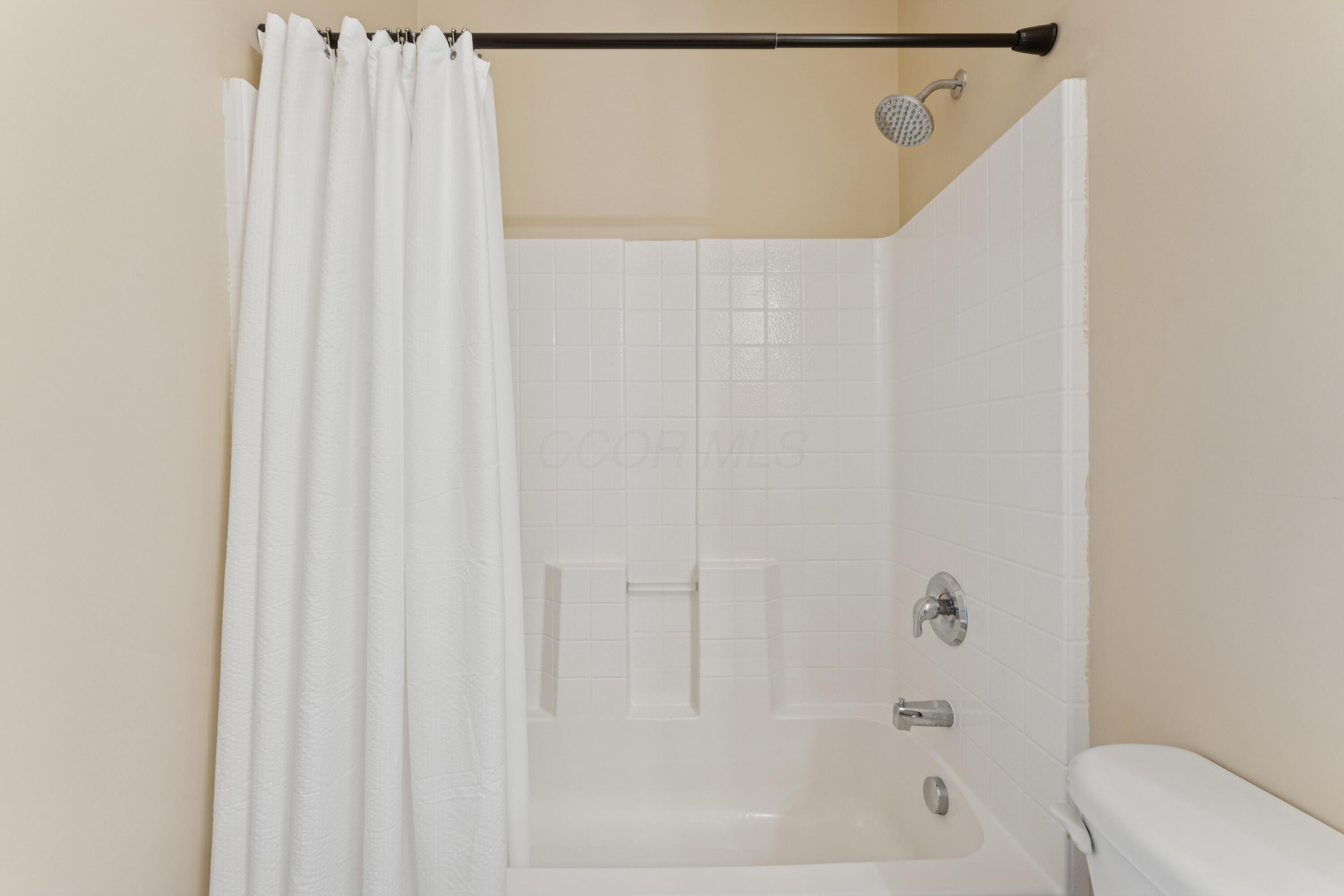 4136 Cambron Drive, Columbus, Ohio image 30
