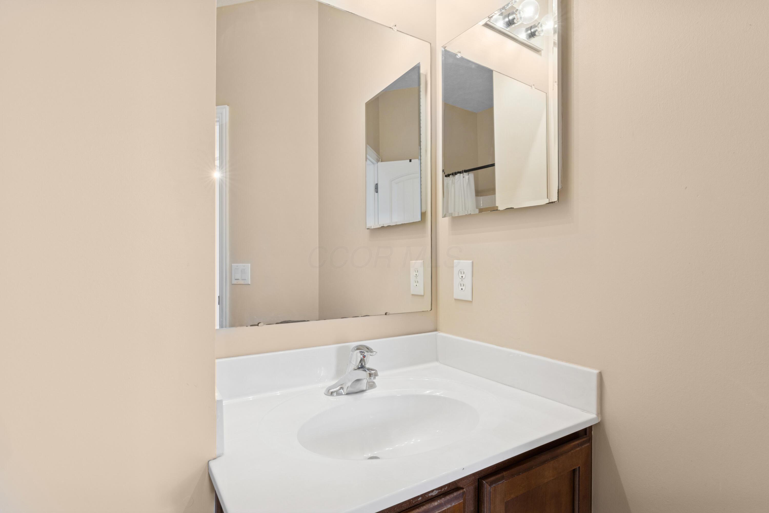 4136 Cambron Drive, Columbus, Ohio image 29