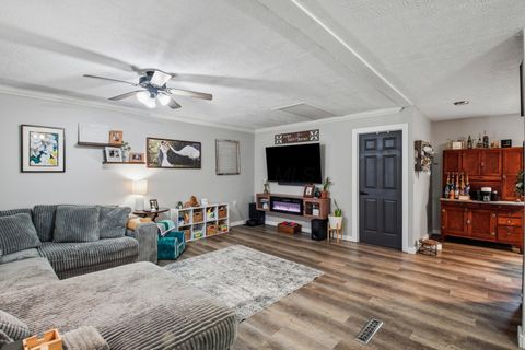 Tiny photo for 908 Tecumseh Avenue, Columbus, OH 43207 (MLS # 226002145)