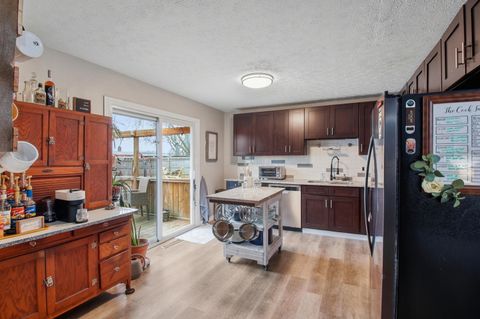 Tiny photo for 908 Tecumseh Avenue, Columbus, OH 43207 (MLS # 226002145)