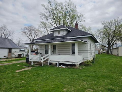 Photo of 1215 Rawlings Street, Washington Court House, OH 43160 (MLS # 226012695)